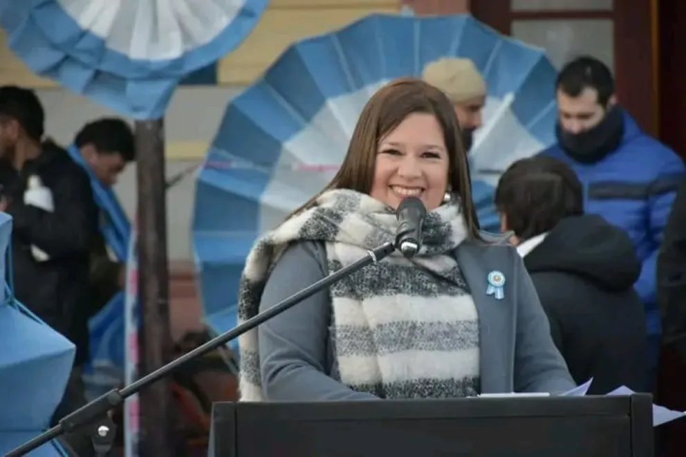 “Majo” Carro: solidaria, creyente, de promocionar la ciudad en la Plaza Los Fundadores, a ser hoy la voz de la movida tropical y concejal