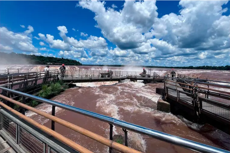 Iguazú: cierran la Garganta del Diablo durante 40 días