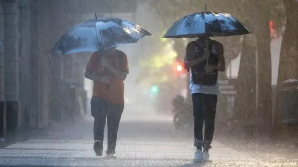 Renuevan alerta naranja por tormentas y vientos para este jueves